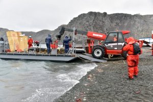 Las Barcazas Skua y su rol en la Antártica