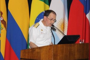 Contraalmirante Marcic realizó exposición al Curso de Estado Mayor Conjunto Contraalmirante Marcic realizó exposición al Curso de Estado Mayor Conjunto