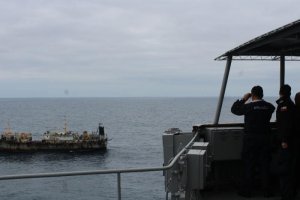 Petrolero "Almirante Montt" verificó las actividades de 50 embarcaciones de flotas extranjeras en el norte del país Petrolero "Almirante Montt" verificó las actividades de 50 embarcaciones de flotas extranjeras en el norte del país