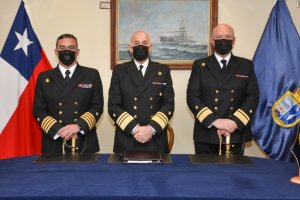 Capitán de Navío Leonardo Chávez asume como Comandante en Jefe de la Tercera Zona Naval Capitán de Navío Leonardo Chávez asume como Comandante en Jefe de la Tercera Zona Naval