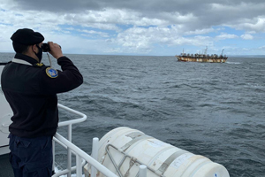 Armada de Chile coordina labores de prácticos marítimos de flota pesquera internacional en Magallanes Armada de Chile coordina labores de prácticos marítimos de flota pesquera internacional en Magallanes
