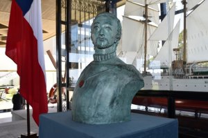 Fue presentado busto en reconocimiento a Antonio Pigafetta Fue presentado busto en reconocimiento a Antonio Pigafetta