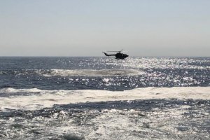 Helicóptero Naval rescata a persona que cae al mar en roqueríos Puntilla San Fuentes de Quintero Helicóptero Naval rescata a persona que cae al mar en roqueríos Puntilla San Fuentes de Quintero
