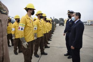 Ministro (s) de Defensa destacó labor de las FF.AA. en combate a incendios de Quilpué Ministro (s) de Defensa destacó labor de las FF.AA. en combate a incendios de Quilpué