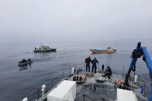 Pescadores al garete fueron rescatados por la Autoridad Marítima de San Antonio Pescadores al garete fueron rescatados por la Autoridad Marítima de San Antonio