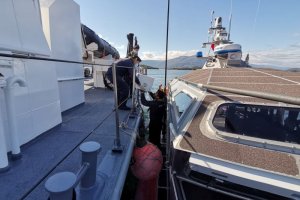 LSG Puerto Natales entrega primeras dosis de vacuna Sinovac en Puerto Edén