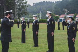 La Escuela de Grumetes graduó a un nuevo contingente de Especialistas La Escuela de Grumetes graduó a un nuevo contingente de Especialistas