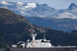 Intensa travesía de lancha de servicios generales “Alacalufe” en la entrega de las segundas dosis de vacunación Covid 19 en el extremo sur de Chile Intensa travesía de lancha de servicios generales “Alacalufe” en la entrega de las segundas dosis de vacunación Covid 19 en el extremo sur de Chile