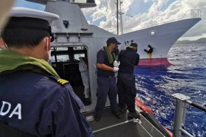 Gobernación Marítima de Hanga Roa presta apoyo médico de emergencia a tripulante que sufrió accidente a bordo de pesquero Gobernación Marítima de Hanga Roa presta apoyo médico de emergencia a tripulante que sufrió accidente a bordo de pesquero