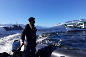 Buque "Cirujano Videla" realizó tareas de señalización marítima y fiscalización pesquera en el área del Golfo Corcovado Buque "Cirujano Videla" realizó tareas de señalización marítima y fiscalización pesquera en el área del Golfo Corcovado