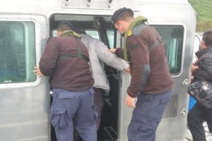 Armada apoyó evacuación médica de adulto mayor en cercanías de Achao