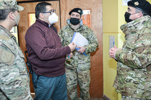Comandante en Jefe de la Tercera Zona Naval realizó ronda inspectiva en locales de votación Comandante en Jefe de la Tercera Zona Naval realizó ronda inspectiva en locales de votación