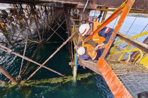 Personal del SHOA realiza trabajos de mantenimiento a Estaciones de Nivel del Mar en la zona norte