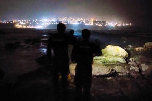 Se realiza intensa búsqueda luego que persona desapareciera tras ser arrastrada por las marejadas en Quintero