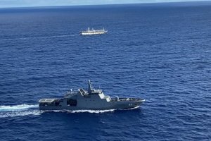 OPV "Comandante Toro" realiza fiscalización pesquera oceánica y patrullaje en reserva marina "Motu Motiro Hiva"