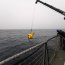 Personal del SHOA reemplazó boya watchkeeper en cercanías de la bahía de Talcahuano.