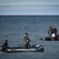 Armada de Chile realizó limpieza de playas en Punta Arenas