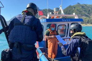 Patrullero "Piloto Pardo" realizó fiscalización marítima en Constitución
