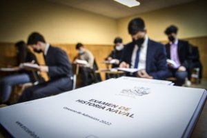 Postulantes magallánicos rinden exámenes de admisión de la "Escuela Naval"