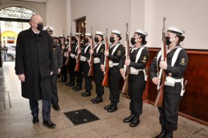 Ministro de Defensa visitó las unidades y reparticiones en la ciudad de Punta Arenas