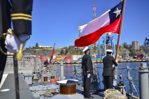 Fragatas “Capitán Prat” y “Almirante Latorre” recibieron pabellón de combate Fragatas “Capitán Prat” y “Almirante Latorre” recibieron pabellón de combate