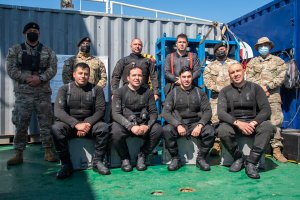 "Cabo de Hornos" apoyó certificación de 100 metros de la Unidad de Buceo Profundo de la Armada
