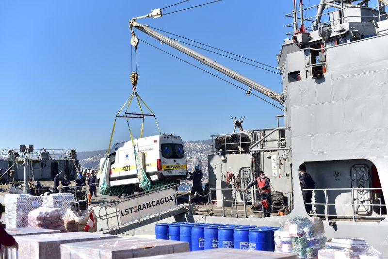 BASE NAVAL - Barcazas Tipo Batral LST-91 Maipo,LST-92 Rancagua y LST-95 ...
