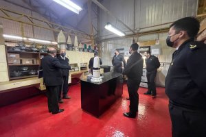 Jefe del Servicio de Señalización Marítima de la Armada de Chile visitó centro zonal en Magallanes Jefe del Servicio de Señalización Marítima de la Armada de Chile visitó centro zonal en Magallanes