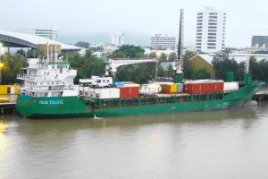 Autoridad Marítima activa operativo ante varada de buque de carga en sector de Canal Sarmiento
