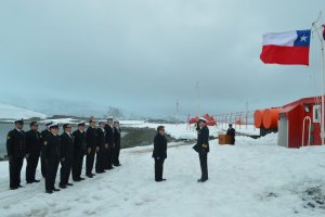 En Base "Arturo Prat" conmemoran nuevo aniversario del rescate aeronaval de isla Decepción En Base "Arturo Prat" conmemoran nuevo aniversario del rescate aeronaval de isla Decepción