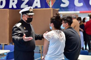 Jefe de Fuerzas de la región de Valparaíso junto a autoridades regionales revistaron local de votación Jefe de Fuerzas de la región de Valparaíso junto a autoridades regionales revistaron local de votación