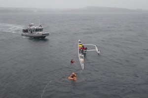 Armada rescató a kayakistas arrastrados por corriente en Isla Tenglo Armada rescató a kayakistas arrastrados por corriente en Isla Tenglo