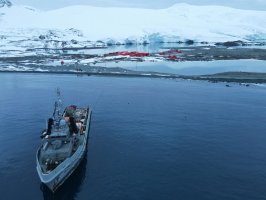 Primer reaprovisionamiento 2022, en Base Naval Antártica “Arturo Prat” Primer reaprovisionamiento 2022, en Base Naval Antártica “Arturo Prat”
