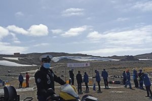 Gobernación Marítima de la Antártica Chilena coordinó operativo ante “Maratón Antártica” en Isla Rey Jorge Gobernación Marítima de la Antártica Chilena coordinó operativo ante “Maratón Antártica” en Isla Rey Jorge