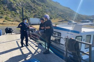 Autoridad Marítima realizó operativo de control y fiscalización de actividad marítima en Parque Nacional Torres del Paine Autoridad Marítima realizó operativo de control y fiscalización de actividad marítima en Parque Nacional Torres del Paine