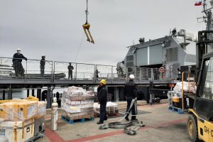 Con 25 toneladas de carga el OPV “Marinero Fuentealba” se traslada hacia la Antártica 