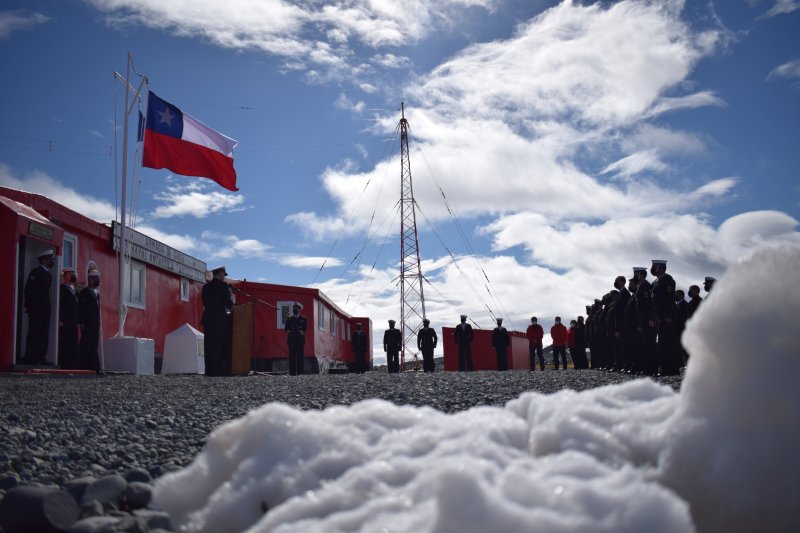 <p>75 años de soberanía en la Antártica conmemoró la Base “Arturo Prat”</p>