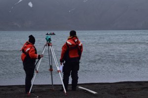 Personal del SHOA trabajó con condiciones extremas en Isla de la Antártica Personal del SHOA trabajó con condiciones extremas en Isla de la Antártica