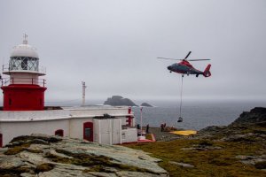 Arduo operativo de relevo de dotaciones y reaprovisionamiento de faros “Islas Diego Ramírez” e “Islotes Evangelistas” Arduo operativo de relevo de dotaciones y reaprovisionamiento de faros “Islas Diego Ramírez” e “Islotes Evangelistas”