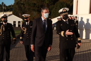 Embajador de Francia en Chile visitó la Base Naval Talcahuano 