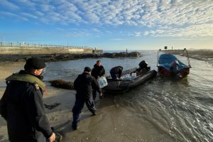 OPV “Piloto Pardo” efectuó reaprovisionamiento para Alcaldía de Mar y Faro Isla Mocha