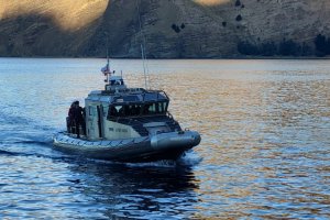 Dotación de la Capitanía de Puerto de Juan Fernández apoyó traslado de ciudadanos y alimentos hacia la isla Alejandro Selkirk