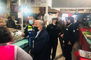 Autoridad Marítima de Lebu participó en operativo de fiscalización realizado en el mercado comunal 