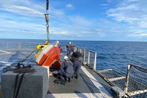OPV 81 “Piloto Pardo” apoyó maniobra de traslado y fondeo de Boya DART 4g OPV 81 “Piloto Pardo” apoyó maniobra de traslado y fondeo de Boya DART 4g