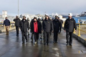 Ministra de Defensa revistó diferentes unidades y reparticiones de la Tercera Zona Naval