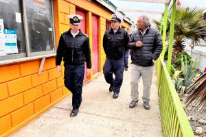 Gobernador Marítimo de Caldera visitó la Caleta Chañaral de Aceituno