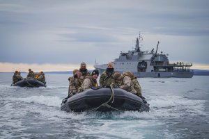 Marines de Estados Unidos entrenaron junto a Infantes de Marina del Destacamento IM N°4 “Cochrane” Marines de Estados Unidos entrenaron junto a Infantes de Marina del Destacamento IM N°4 “Cochrane”