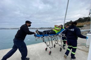 Autoridad Marítima de San Antonio realiza evacuación médica de tripulante de lancha a motor Autoridad Marítima de San Antonio realiza evacuación médica de tripulante de lancha a motor