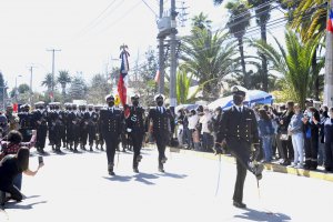 Armada de Chile participó en desfile cívico-militar en conmemoración de las Glorias del Ejército y la Primera Junta Nacional de Gobierno Armada de Chile participó en desfile cívico-militar en conmemoración de las Glorias del Ejército y la Primera Junta Nacional de Gobierno