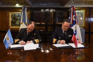 En Buenos Aires se realizó la XXXVII Reunión de Estados Mayores entre las Armadas de Chile y Argentina En Buenos Aires se realizó la XXXVII Reunión de Estados Mayores entre las Armadas de Chile y Argentina